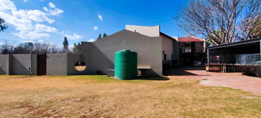 4 Bedroom Property for Sale in Mooivallei Park North West